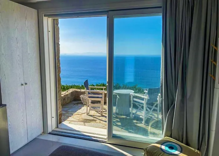 Hotel White Rock & Choulakia