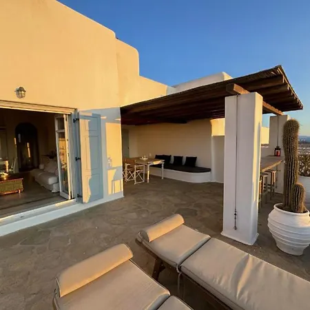 Hotel White Rock & *