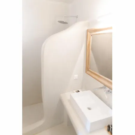 White Rock & فندق